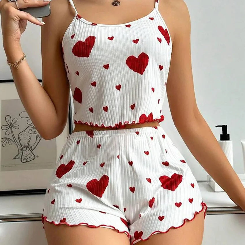 Conjunto de Pijama Feminino 2 Peças – Regata Cropped e Shorts com Estampa de Coração