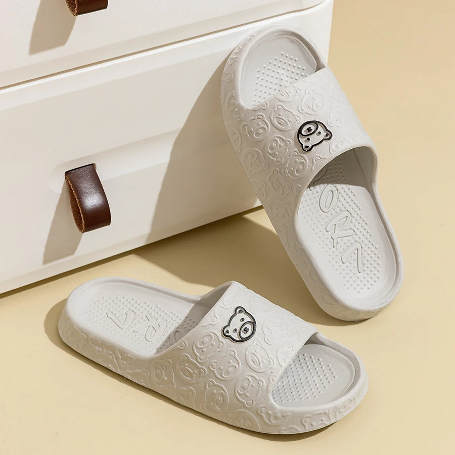 Chinelo Estilo Verão com Estampa de Ursinho