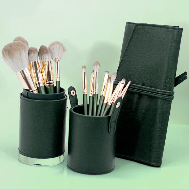 Kit de 14 Pincéis de Maquiagem – Macios, Fluffy e Multifuncionais