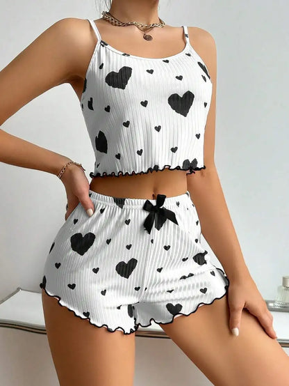 Conjunto de Pijama Feminino 2 Peças – Regata Cropped e Shorts com Estampa de Coração
