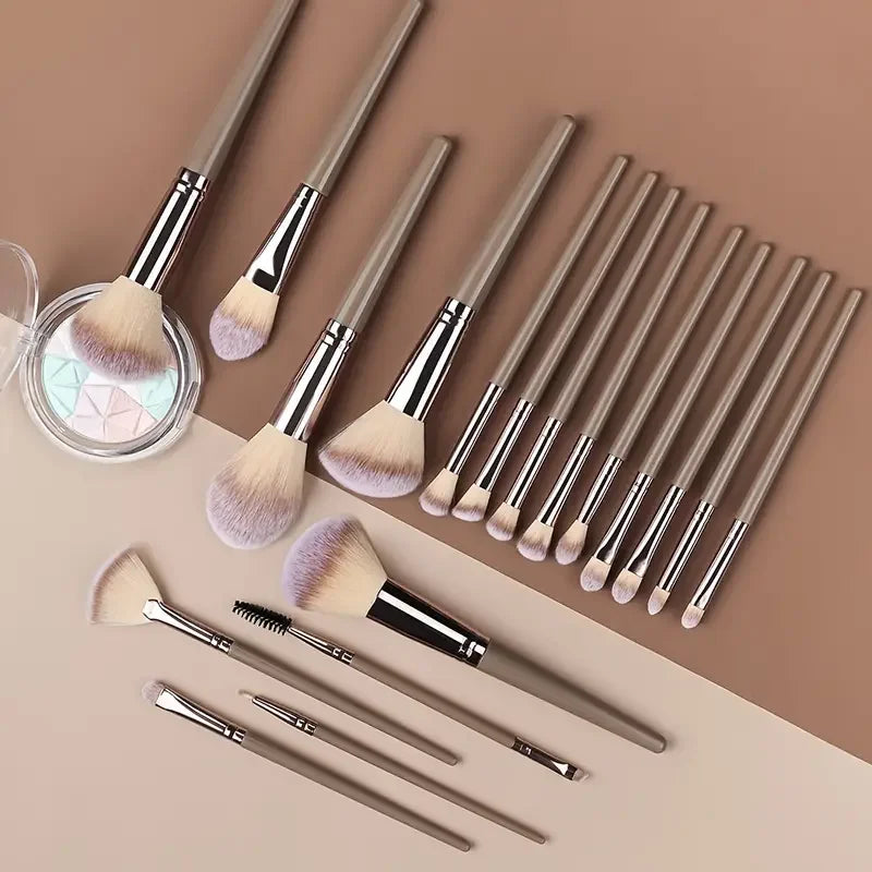 Kit de Pincéis de Maquiagem Profissional – 3 a 20 Peças