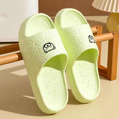 Chinelo Estilo Verão com Estampa de Ursinho