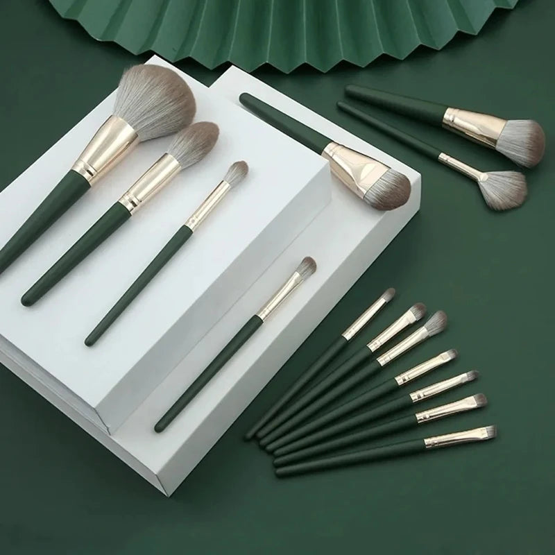 Kit de 14 Pincéis de Maquiagem – Macios, Fluffy e Multifuncionais