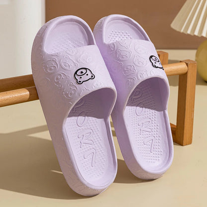 Chinelo Estilo Verão com Estampa de Ursinho