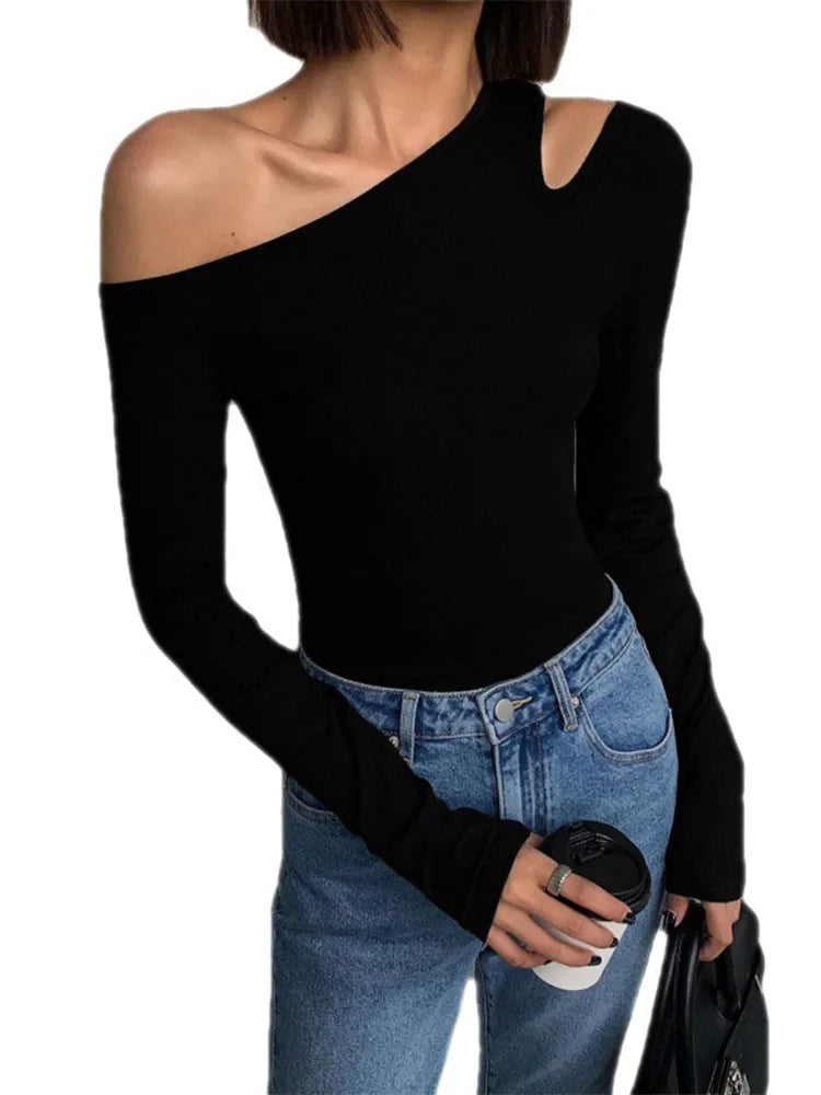 Blusa Feminina Ombro Caído Assimétrico – Slim Fit com Manga Longa